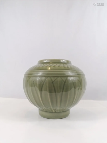 A Longquan celadon glazed stoneware jar