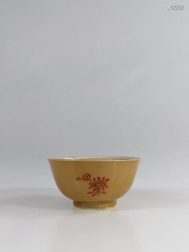 A Chinese amber-glazed tea bowl