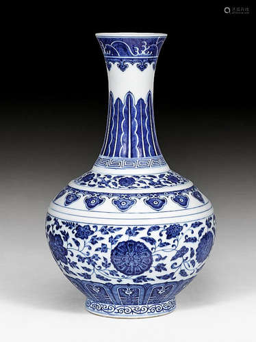 CHINESE BLUE WHITE BOTTLE VASE, TONGZHI MARK