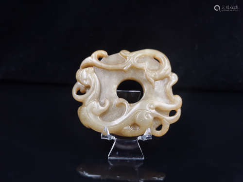 CHINESE CELADON JADE CHILONG PENDANT