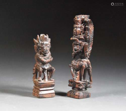 东南亚（缅甸？两座小型木雕祝愿像，上面有湿婆和湿婆的形象，由Garuda携带。H.9.5和12.5厘米