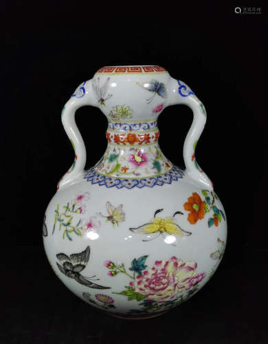 CHINESE FAMILLE ROSE PORCELAIN VASE