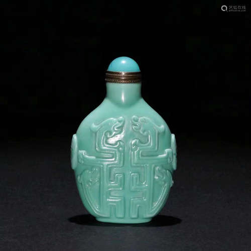 CHINESE PEKING GLASS DRAGON SNUFF BOTTLE