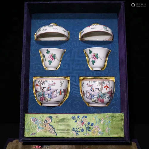 CHINESE FAMILLE ROSE PORCELAIN CUPS, PAIR