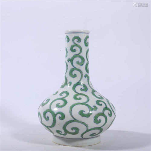 Chenghua green vase in Ming Dynasty