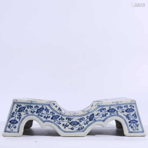 Blue and white porcelain pillow with melon and fruit pattern in Ming Dynasty