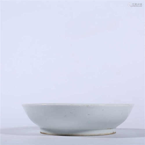 Yongle white glazed plate in Ming Dynasty