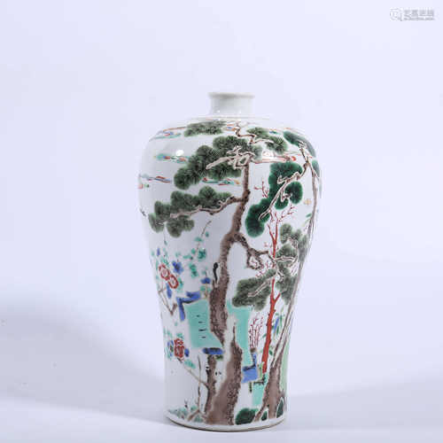 Pink plum vase in Qing Dynasty