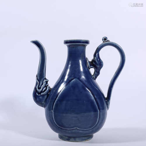 Blue glazed wine pot of Yuan Dynasty