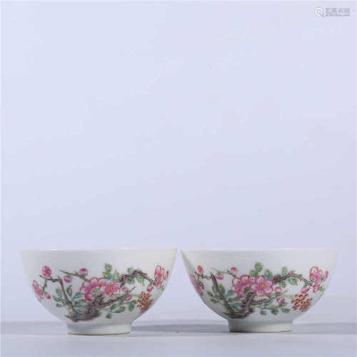 A pair of painted flower bowls in Yongzheng of Qing Dynasty