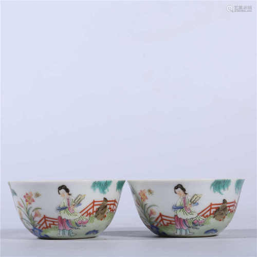 A pair of famille rose character story bowls in Qing Dynasty
