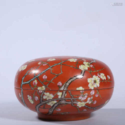Qing Dynasty Jiaqing pastel flower pattern cover box