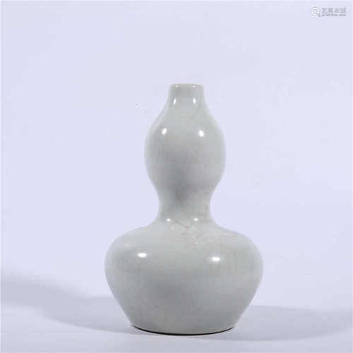 Qing Dynasty Yongzheng imitation glaze gourd bottle