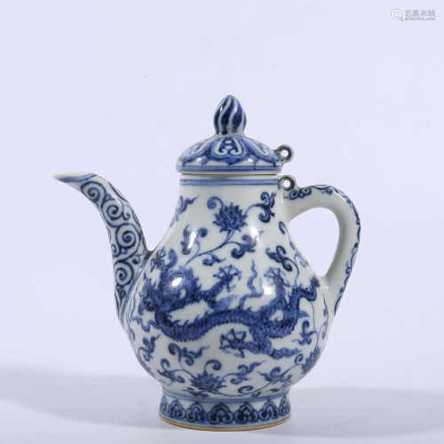 Xuande blue and white dragon teapot of Ming Dynasty
