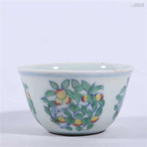 Chenghua famille rose cup in Ming Dynasty