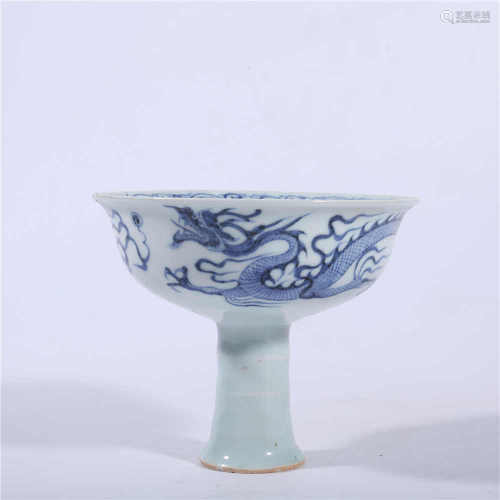 Blue and white dragon pattern bowl of Yuan Dynasty