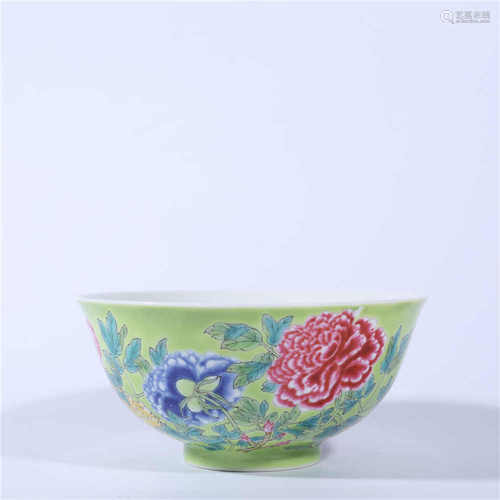 Qing Dynasty Kangxi pastel flower bowl