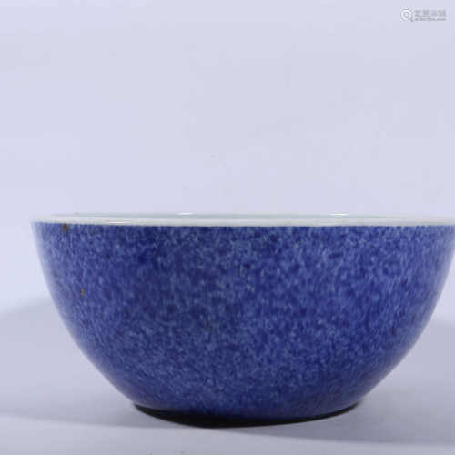 Xuande blue glazed bowl in Ming Dynasty