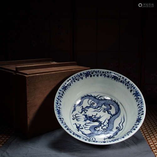 CHINESE BLUE AND WHITE DRAGON BOWL, YUAN DYNASTY