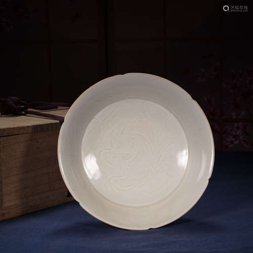 DING WARE CARVED DUCK PLATE, SONG DYNASTY, CHINA