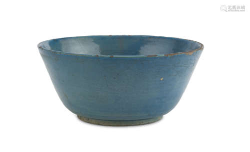 A PERSIAN CERAMIC BOWL 14TH-16TH CENTURY.