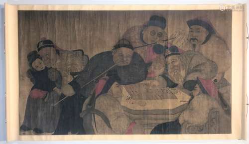 中國紙本彩色水墨卷軸畫，20世紀 棋手，有磨損尺寸：82.5 x 158 cm 附兩幅絲綢彩色水墨畫，第一幅是皇帝給太醫看病，第二幅是太醫和兩個士兵（有污點，有磨損），還有一幅絲綢彩色水墨畫，畫的是一對夫妻和他們的孩子在帳篷前尺寸：155 x 70.5 cm及56.5 x 39 cm