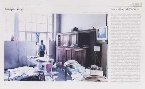 Joseph Beuys (Kleve 1921 - Düsseldorf 1986). Joseph Beuys in seinem Atelier.