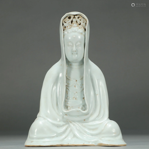 White Glaze Seated Guanyin