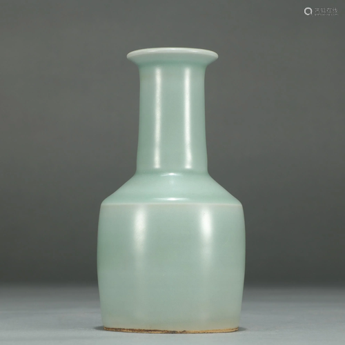 Longquan Celadon Glazed Vase