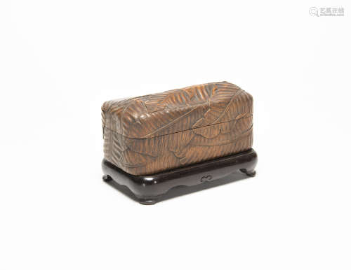 清代-竹雕盒(木座)