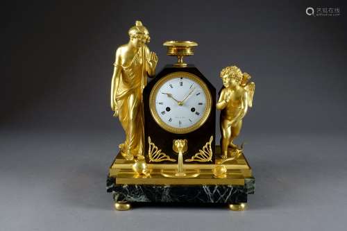 D’époque Empire, à la signature de l’horloger Fort à Paris.
