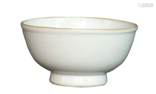 清 白釉碗