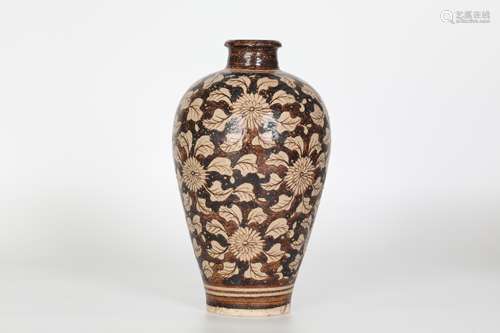 Ming,Jizhou Kiln Flower Plum Bottle