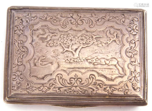 Silver snuff box, unmarked, probably English, circa 1720, of rectangular form, the cover chased with