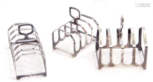 Mixed Lot: hallmarked silver toast rack of rectangular form, six divisions with central carrying