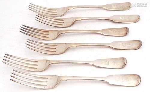 Matched set of six William IV/Victorian table forks in Fiddle pattern, each bearing a crest and a