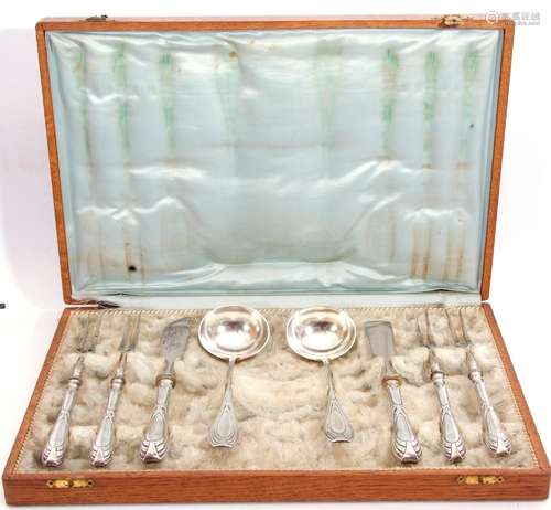 Art Deco period oak cased set of Continental silver/silver handled serving items including pair of