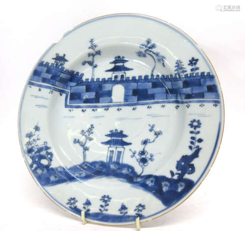 18th century Chinese porcelain blue and white plate decorated with pagodas, 22cm diam