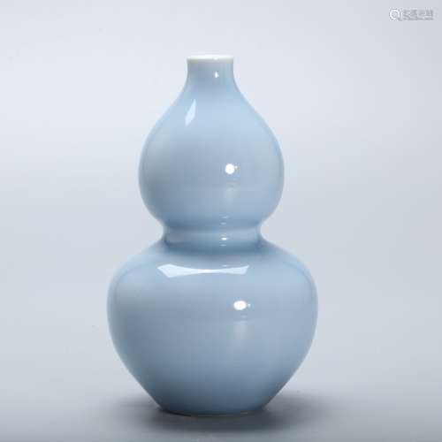清晚期 天蓝釉葫芦瓶