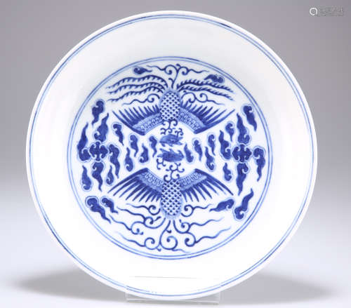 A CHINESE BLUE AND WHITE PORCELAIN 'DOUBLE PHOENIX