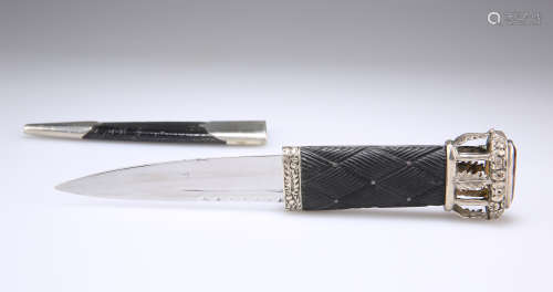 A SILVER-PLATED SGIAN DUBH WITH 'BIRDCAGE' FINIAL