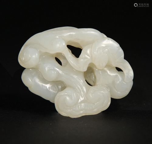 Chinese White Jade Lingzhi Toggle, 18-19th Century