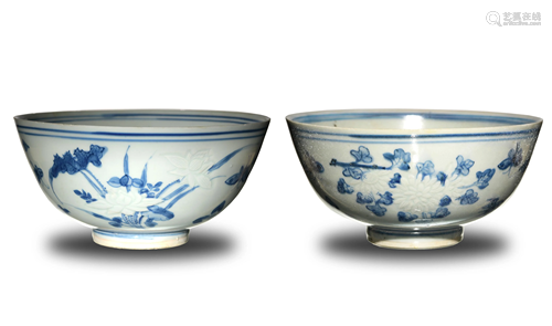 Pair of Chinese Blue and White Bowls, Kangxi