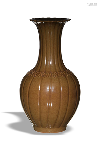 Chinese Brown Glazed Lobed Vase, Qianlong