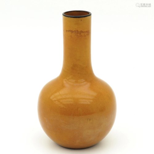 A Yellow Glazed Bottle Vase