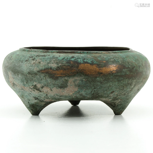 A Bronze Tripod Censer