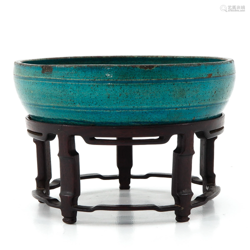 A Turquoise Glaze Stoneware Bowl