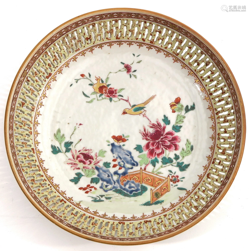 A Famille Rose Dish