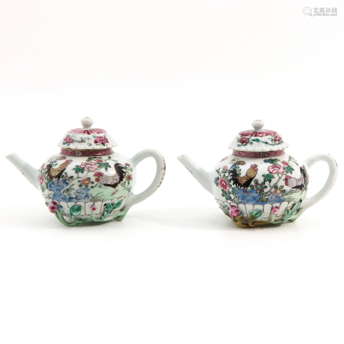 A Pair of Yongzheng Teapots