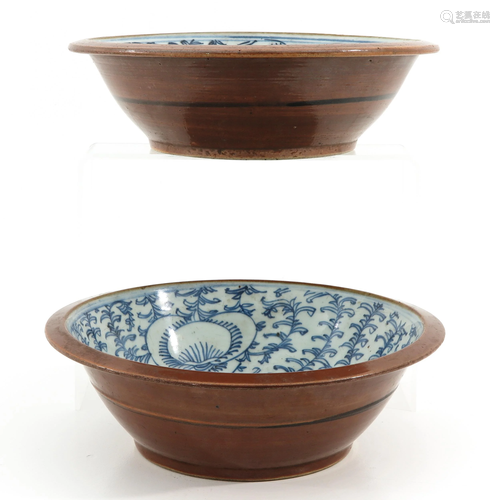 A Pair of Rice Bowls